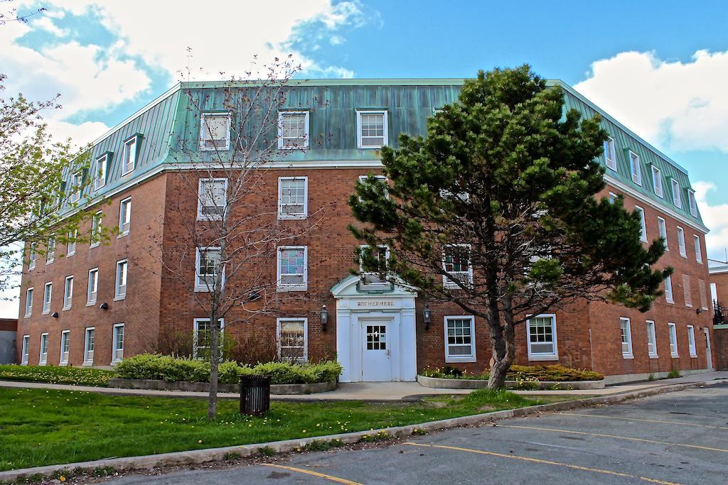 Memorial University St. John's Luaran gambar