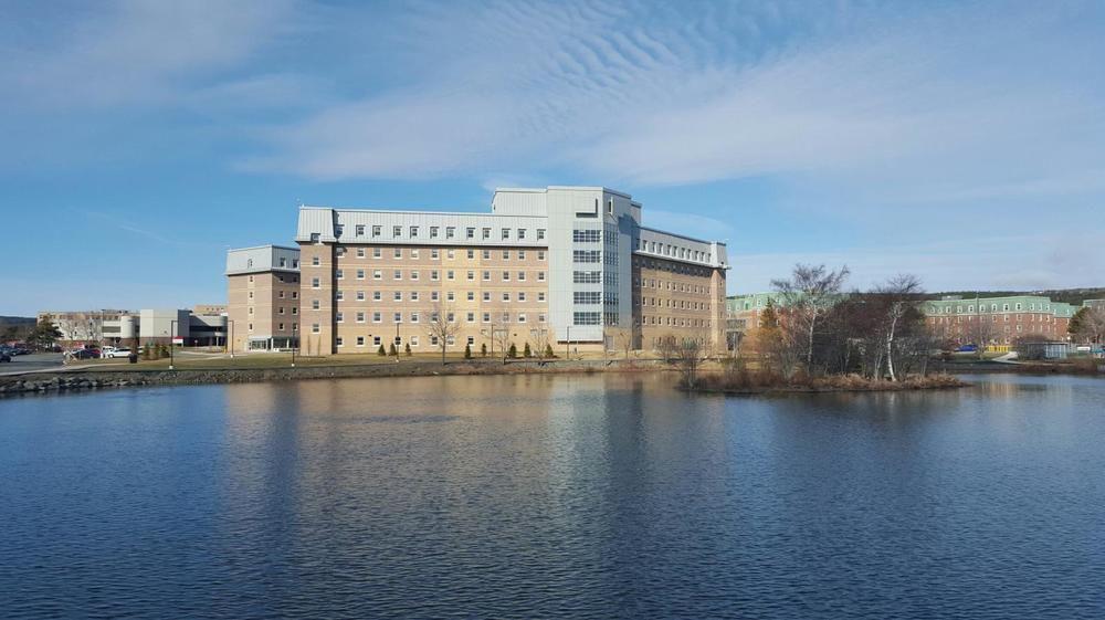 Memorial University St. John's Luaran gambar