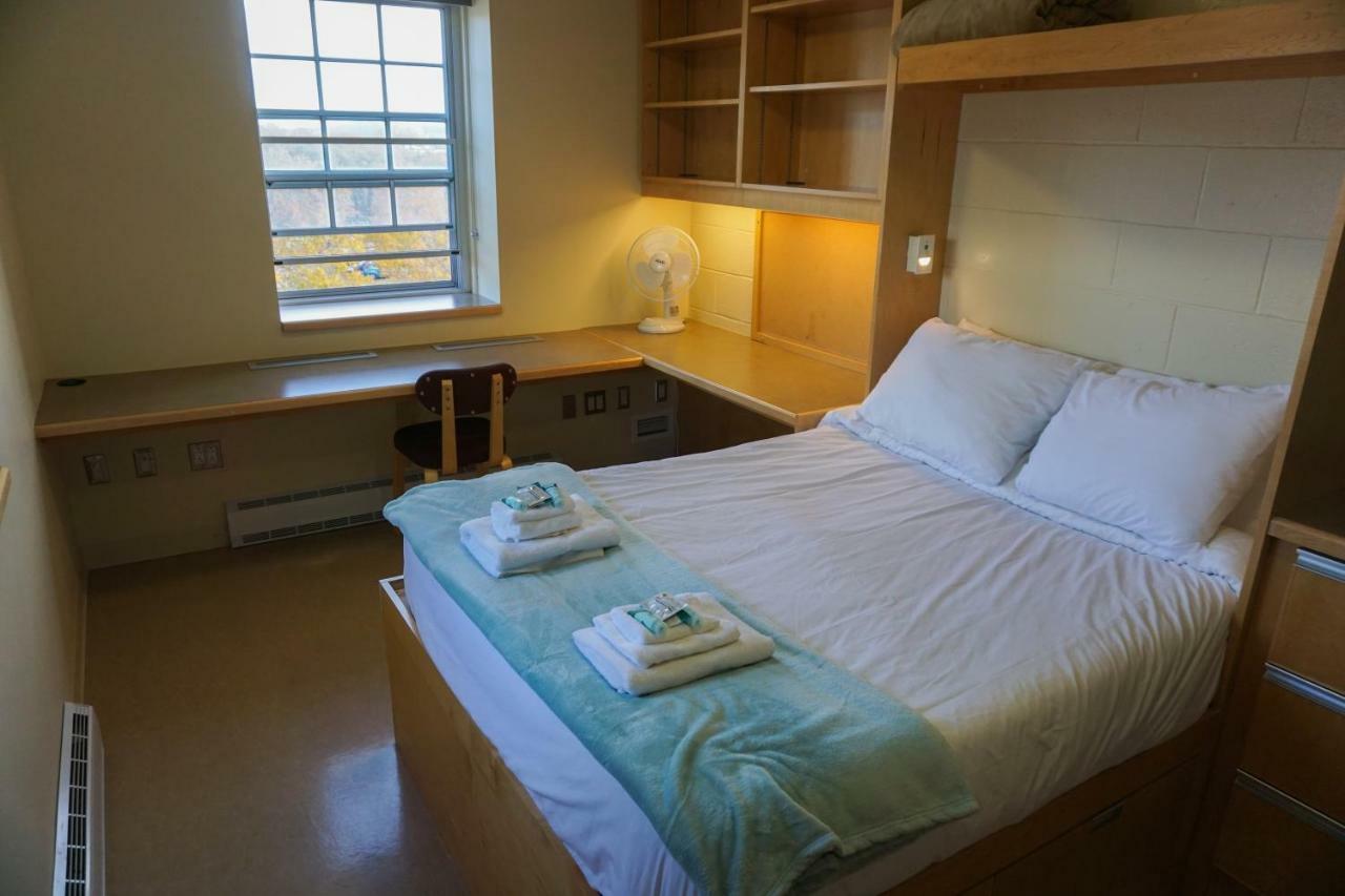 Memorial University St. John's Luaran gambar